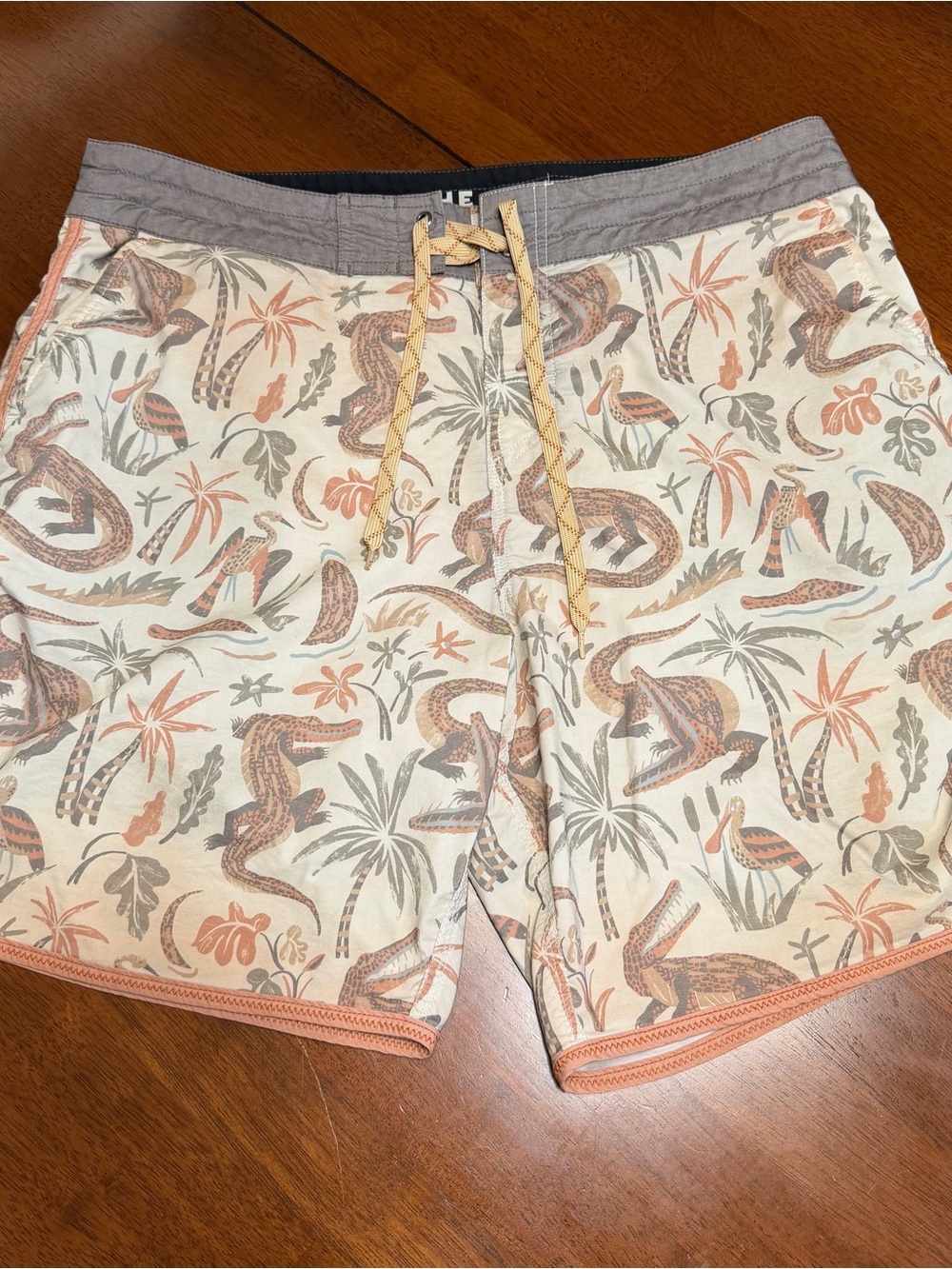 Howler Bros Board Shorts Men 36 Tan Alligator Tropical Surf Swim Trunks Heed AOP